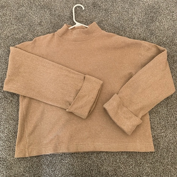 Zara tan long sleeve shirt - Picture 1 of 3